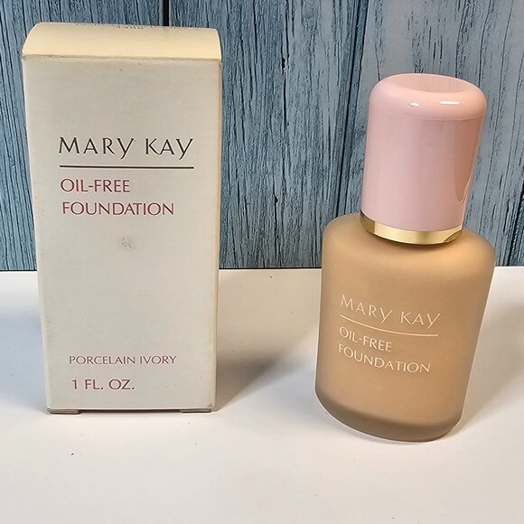 Mary Kay - Oil-Free Foundation Porcelain Ivory  #4488 - NIB‎ Old Stock - Picture 1 of 7